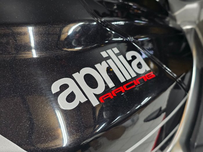 2019 APRILIA TUONO V4 FACTORY Black
