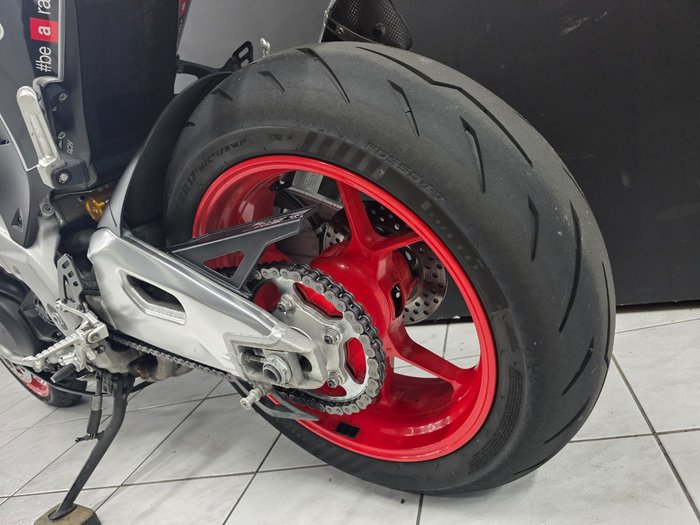 2019 APRILIA TUONO V4 FACTORY Black