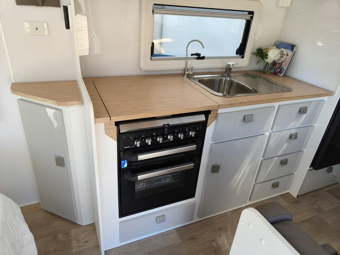 2025 JB Caravans Dirt Roader 18'6