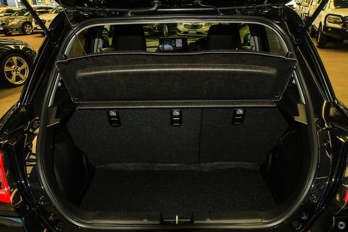 2025 Suzuki Swift Hybrid GLX