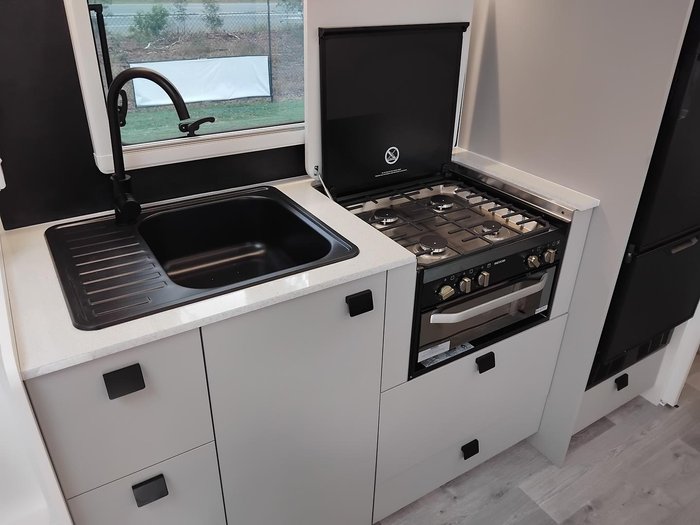 2025 New Age Caravans Manta Ray 16Ft Expedition Full Off-Road Crazy Price Discount