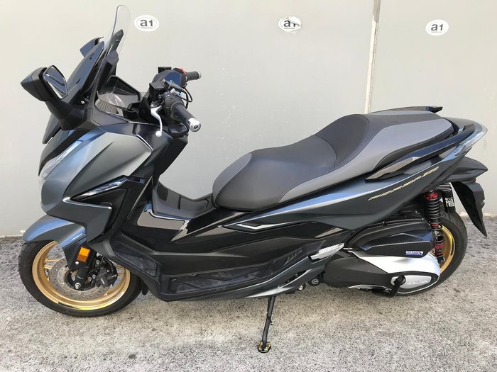 2021 Honda Forza 350 (NSS350)