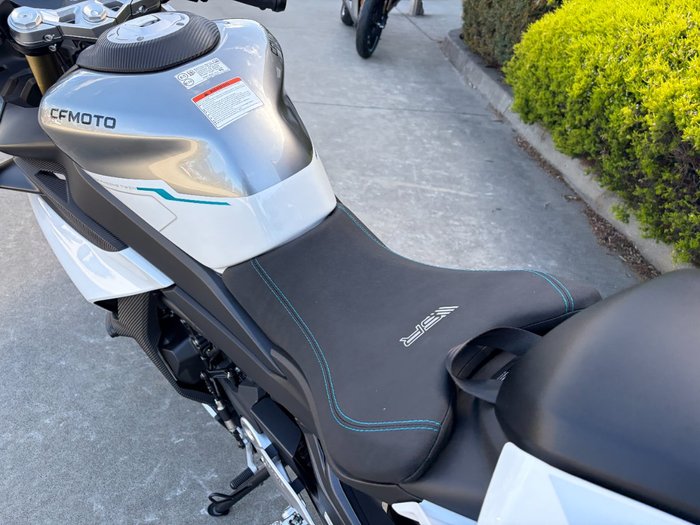 2026 CFMOTO 2026 CF MOTO 450CC 450SR-S NEBULA WHITE