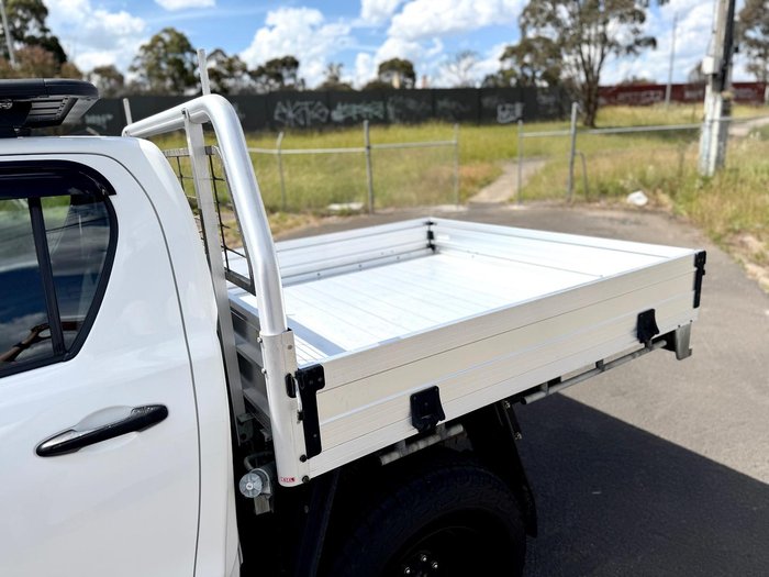 2017 Toyota Hilux SR GUN126R 4X4 Dual Range Glacier White
