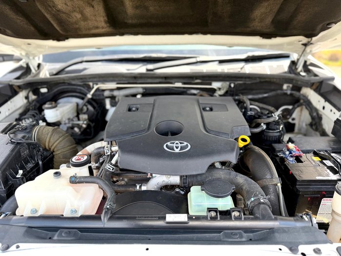 2017 Toyota Hilux SR GUN126R 4X4 Dual Range Glacier White