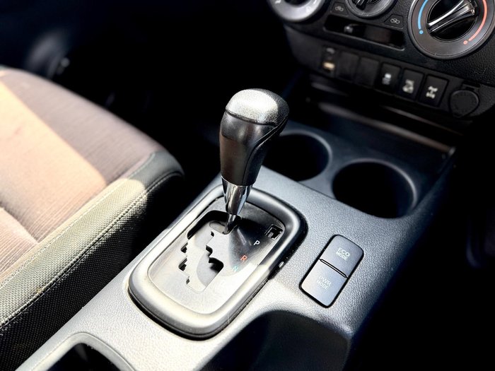 2017 Toyota Hilux SR GUN126R 4X4 Dual Range Glacier White