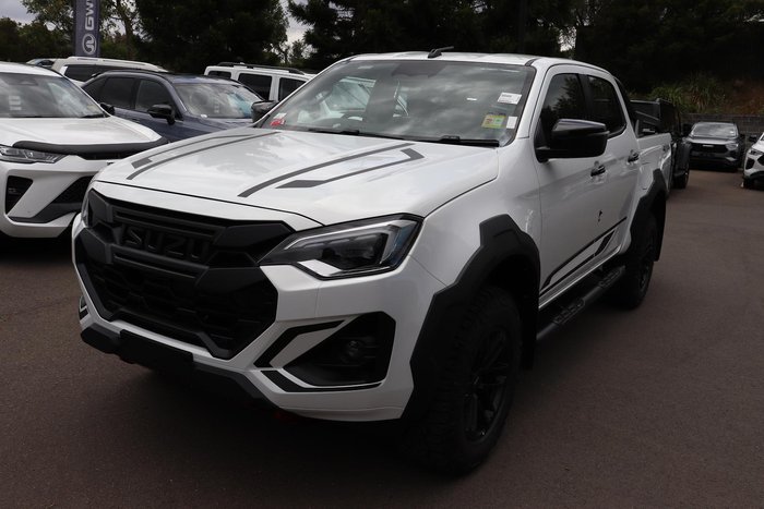 2025 Isuzu D-MAX BLADE