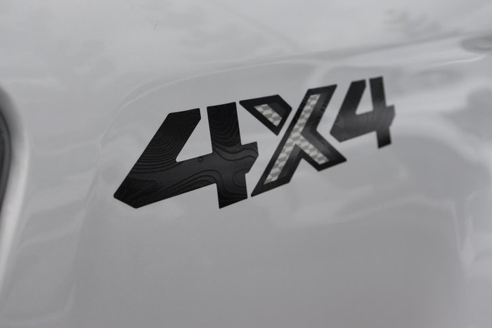 2025 Isuzu D-MAX BLADE