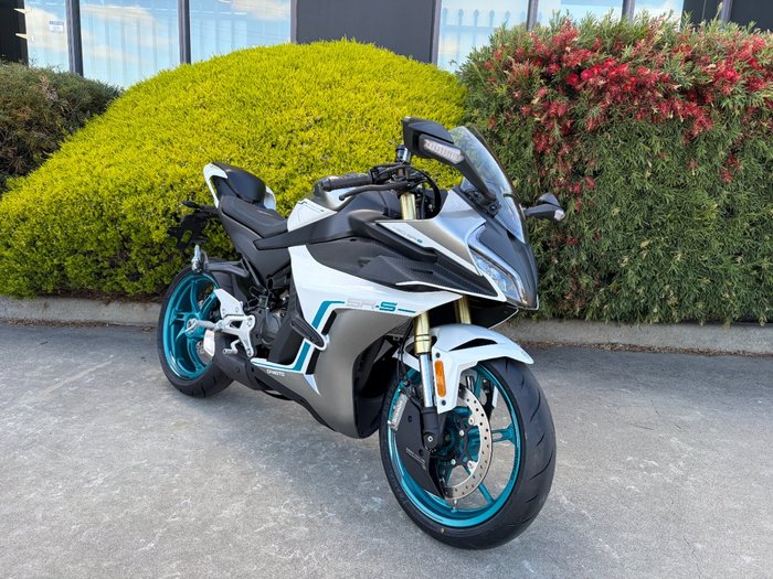 2026 CFMOTO 2026 CF MOTO 450CC 450SR-S NEBULA WHITE