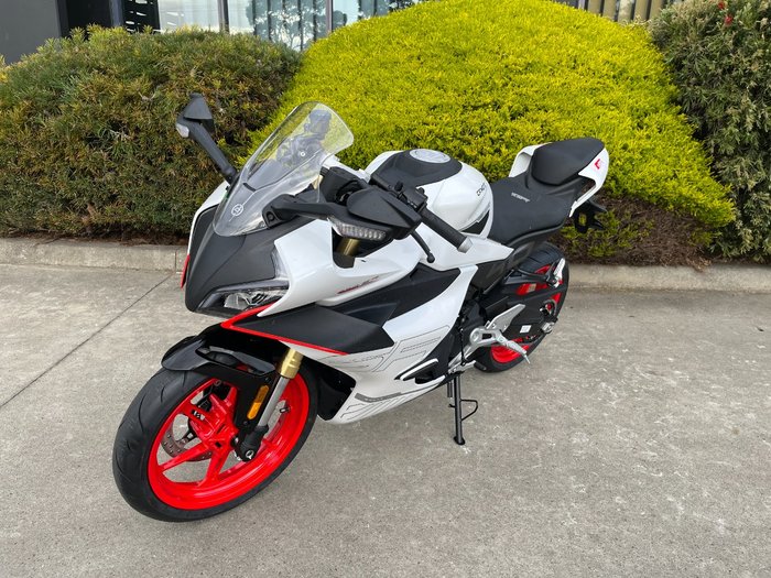 2025 CFMOTO 2025 Cf Moto 450CC 450SR NEBULA WHITE