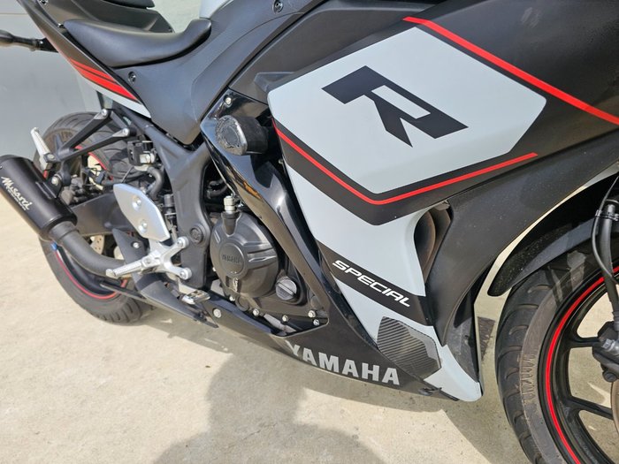 2018 Yamaha YZF-R3 Black