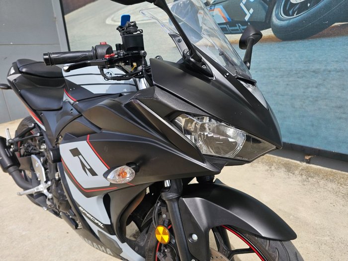 2018 Yamaha YZF-R3 Black