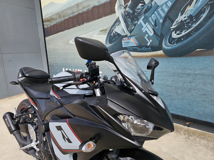 2018 Yamaha YZF-R3 Black