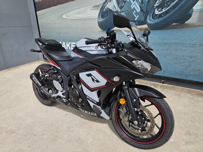2018 Yamaha YZF-R3 Black