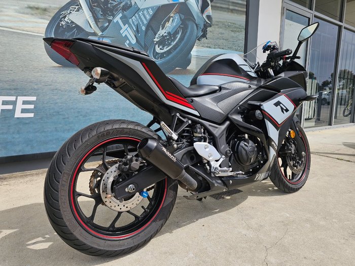 2018 Yamaha YZF-R3 Black