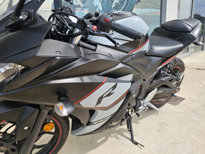 2018 Yamaha YZF-R3 Black
