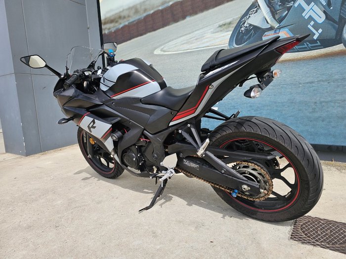 2018 Yamaha YZF-R3 Black