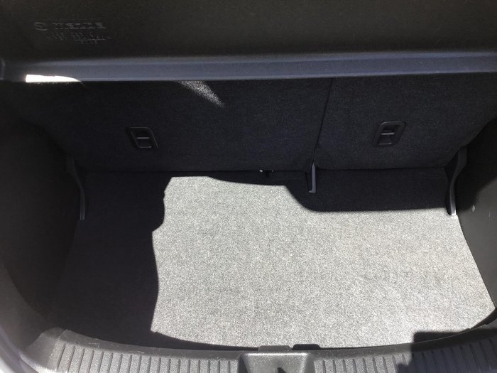 2013 Mazda 2 Neo Sport