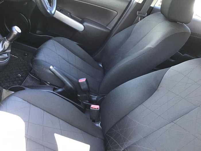 2013 Mazda 2 Neo Sport