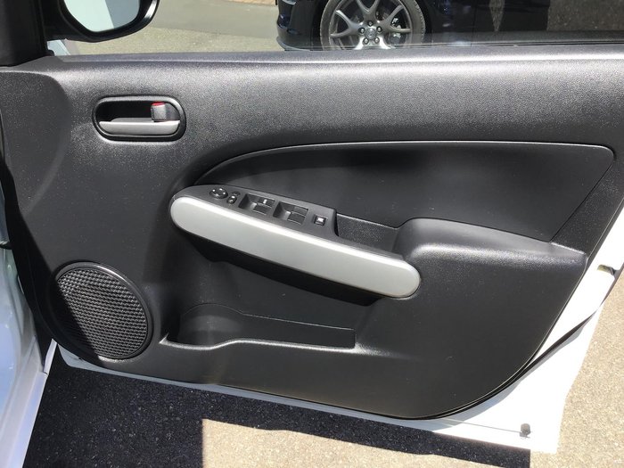 2013 Mazda 2 Neo Sport