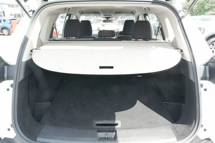 2023 Nissan X-TRAIL ST