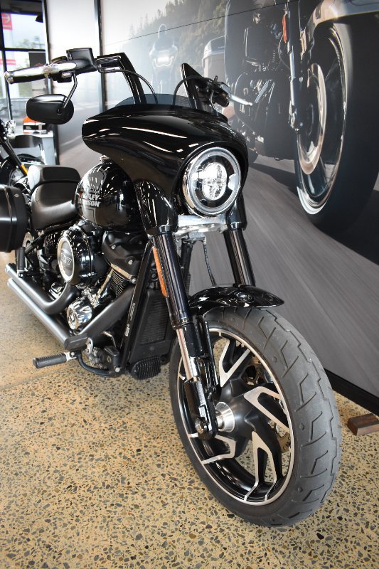 2021 Harley-davidson FLSB SPORT GLIDE VIVID BLACK