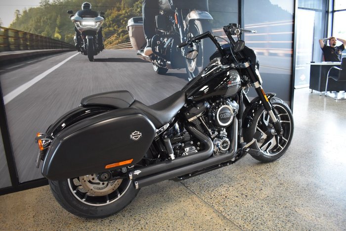 2021 Harley-davidson FLSB SPORT GLIDE VIVID BLACK