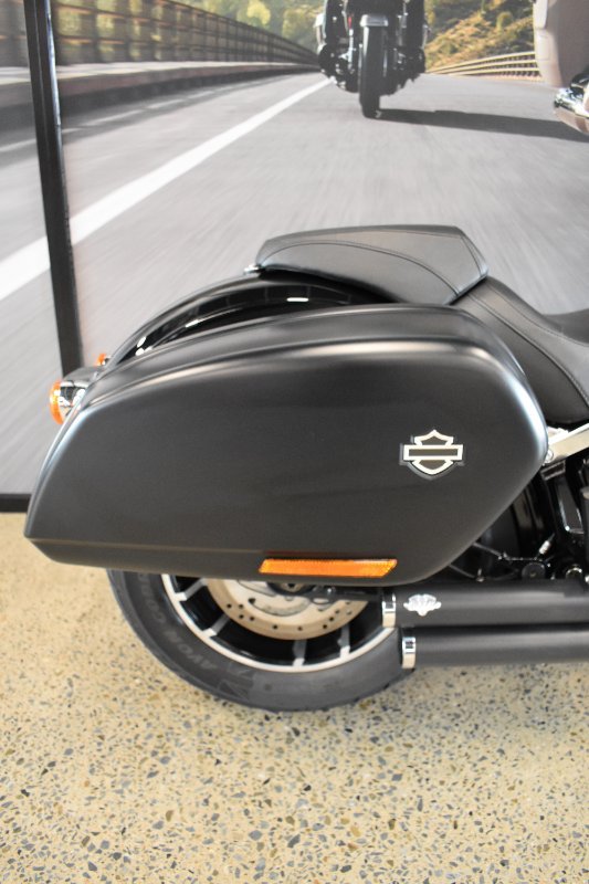 2021 Harley-davidson FLSB SPORT GLIDE VIVID BLACK