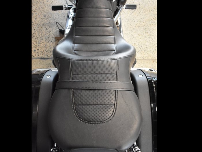 2024 Harley-davidson FLSB SPORT GLIDE (107) VIVID BLACK