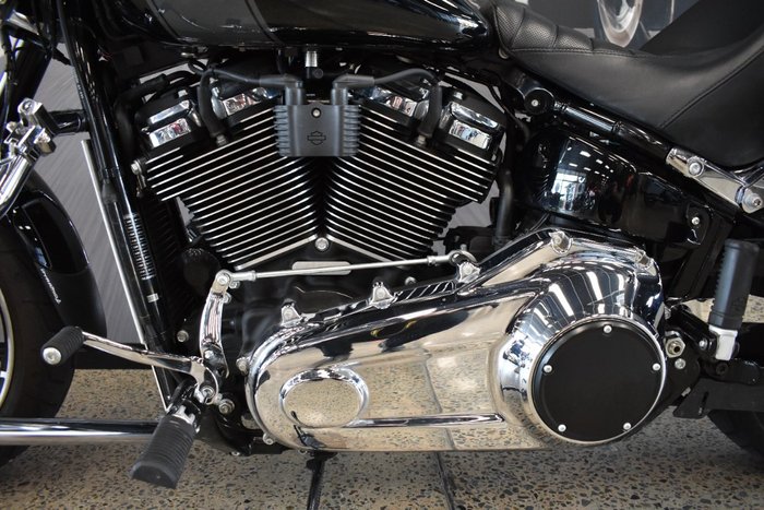 2024 Harley-davidson FLSB SPORT GLIDE (107) VIVID BLACK