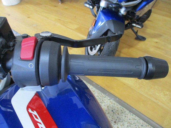 2025 BMW Motorrad G 310 R BLUE