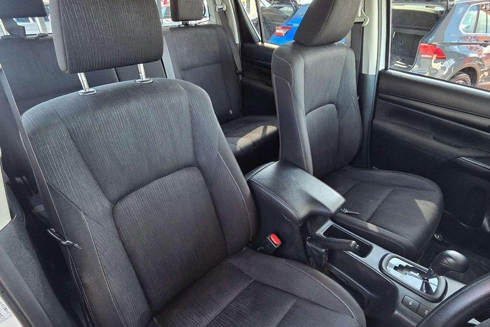 2022 Toyota Hilux SR GUN126R 4X4 Dual Range Glacier White