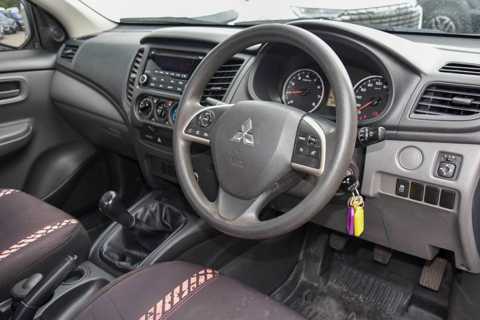 2016 Mitsubishi Triton GLX