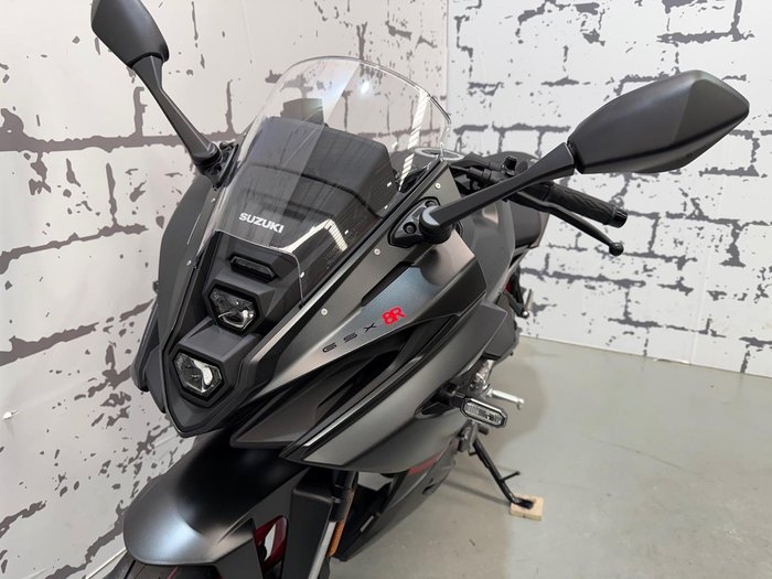2025 Suzuki GSX-8R GSX-R Black