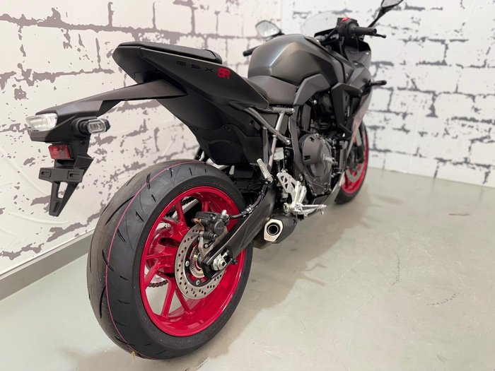 2025 Suzuki GSX-8R GSX-R Black