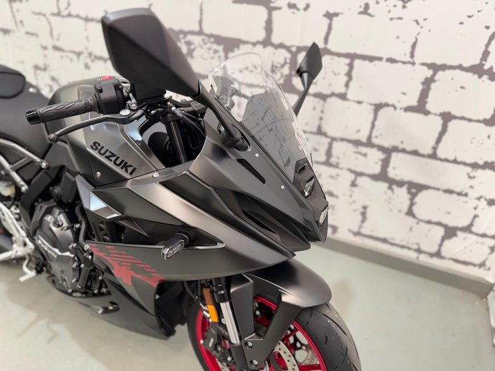 2025 Suzuki GSX-8R GSX-R Black