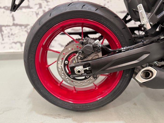 2025 Suzuki GSX-8R GSX-R Black