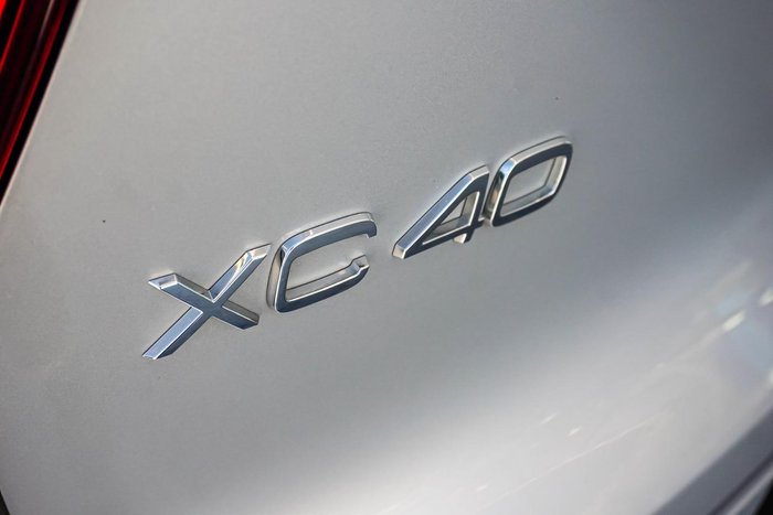 2023 Volvo XC40 Ultimate B4 Bright