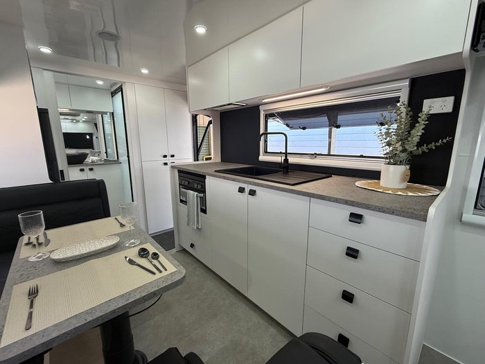 2025 Vivid Caravans Voyager