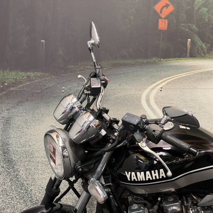 2013 Yamaha XJR1300 Black
