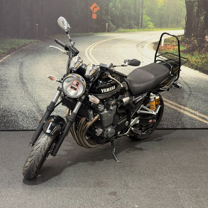 2013 Yamaha XJR1300 Black