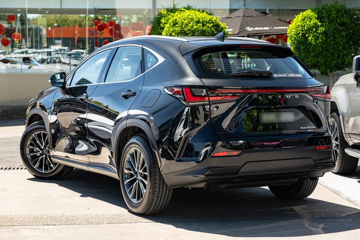 2025 Lexus NX 450h+ Luxury