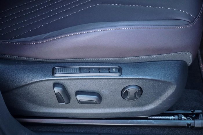 2025 CUPRA Terramar V