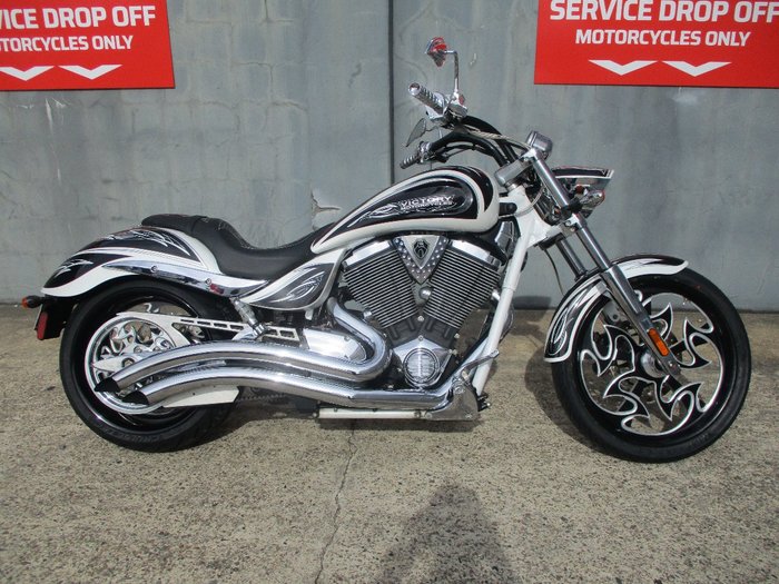 2013 VICTORY JACKPOT WHITE