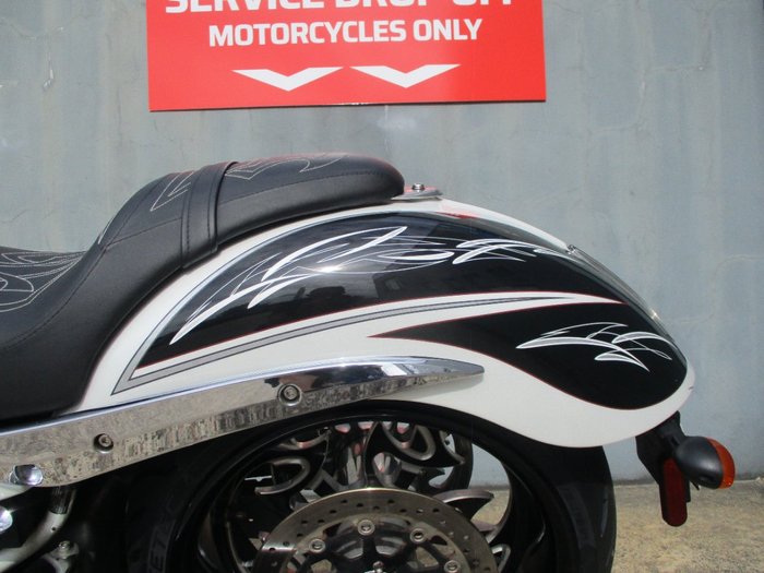 2013 VICTORY JACKPOT WHITE