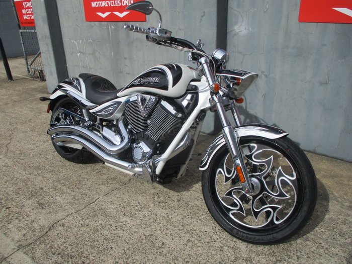 2013 VICTORY JACKPOT WHITE