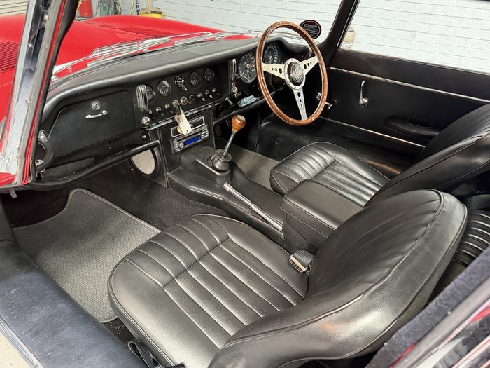 1966 Jaguar E-Type 2+2