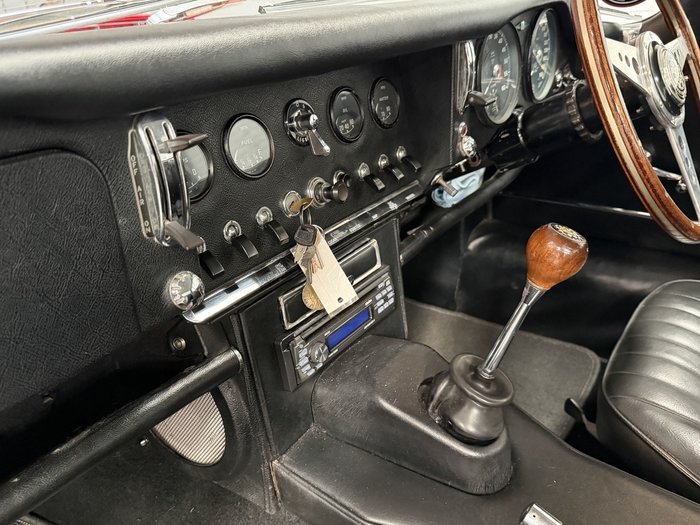 1966 Jaguar E-Type 2+2