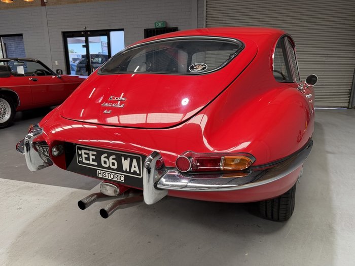 1966 Jaguar E-Type 2+2