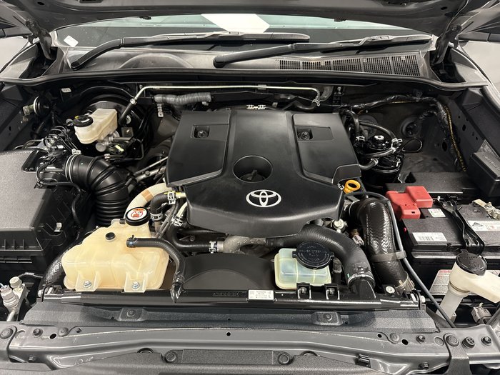 2021 Toyota Hilux SR5